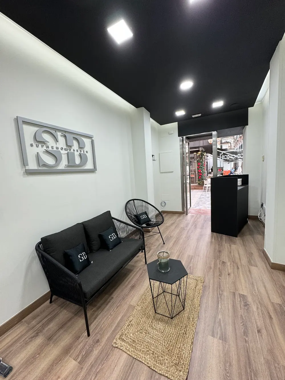 Sala de espera de Supremo Barber, Cartagena